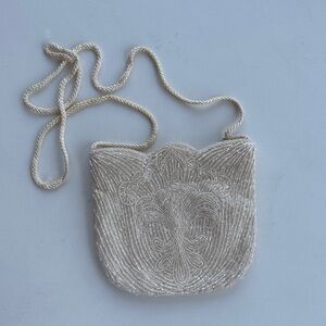 La Regale Ivory Beaded Clutch